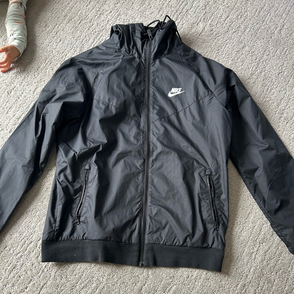 Nike Black Full-Zip Windbreaker Jacket with Hood